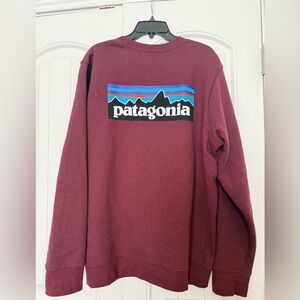 Patagonia men’s sweatshirt size XL burgundy used in good shape